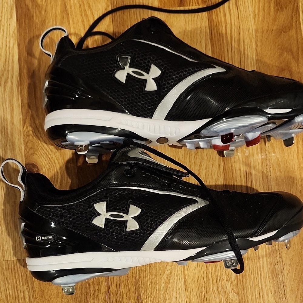 Under Armour Black and White Men's Cleats